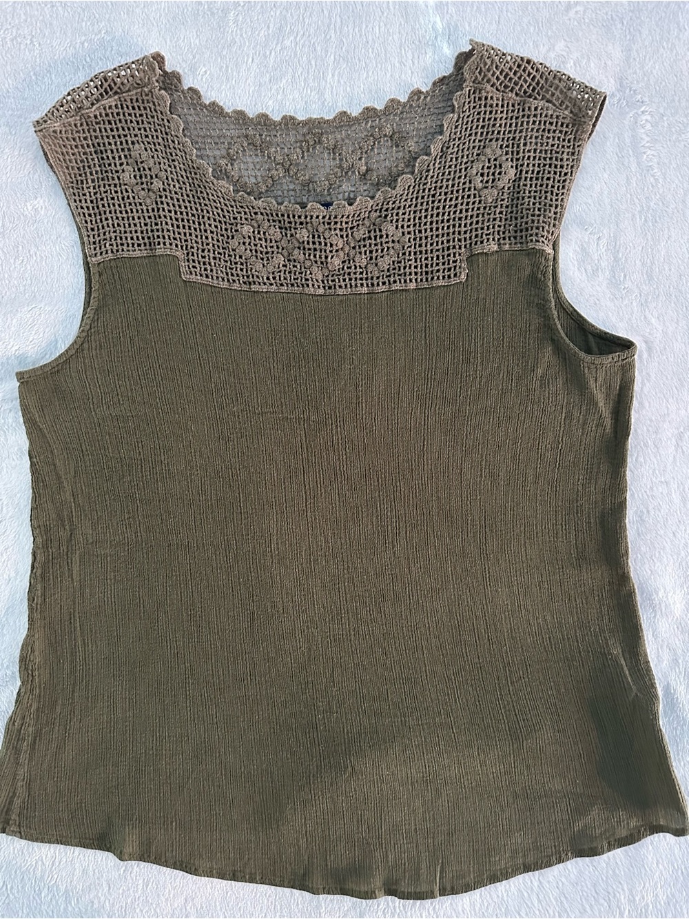 Chaps womenโs Sleeveless Crochet Yoke Tank Top - Olive